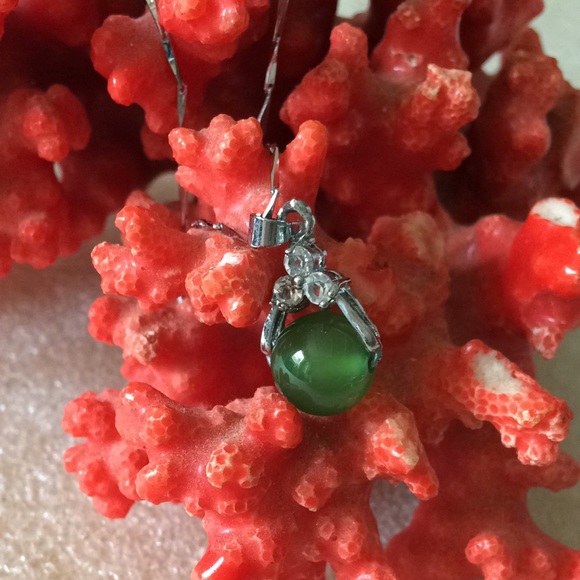 Vintage Jewelry - Vintage 925 jade and white sapphire necklace